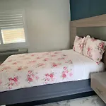 Stuart Hotel (Adults Only)